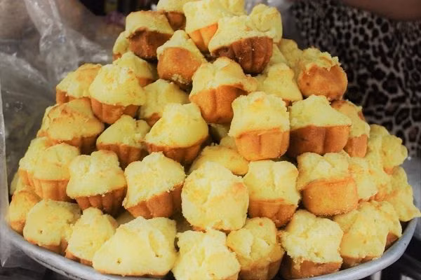 Bánh thuẫn là một loại bánh đã có từ lâu đời, phổ biến ở miền Trung và là món bánh dễ làm được nhiều người ưa thích. Ảnh: daylambanh.