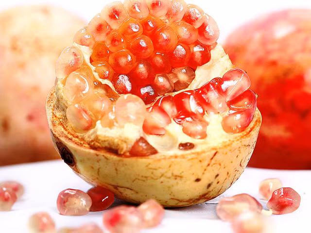 Nước ép lựu cũng góp phần loại trừ sỏi thận. Các chất chống ôxy hóa trong quả lựu còn giúp tăng cường hệ miễn dịch. Ảnh: giadinh.