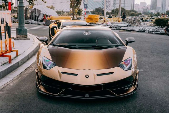 Thành công đến gần như ngay lập tức, Aventador trở thành mẫu xe biểu tượng mới của Lamborghini kể từ năm 2011 đến nay, bằng chứng là hàng loạt những phiên bản nâng cấp của Aventador liên tục được giới thiệu đến khách hàng trong những năm vừa qua.