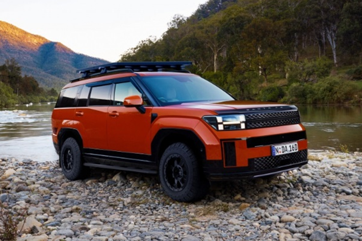 Mới đây, Hyundai đã công bố gói nâng cấp XRT off-road mới dành cho mẫu xe SUV SantaFe 2025 tại Australia với giá từ 6.990 AUD (khoảng 120 triệu đồng). Gói nâng cấp XRT off-road này sẽ có hai phiên bản là: XRT Adventure và XRT Peak.