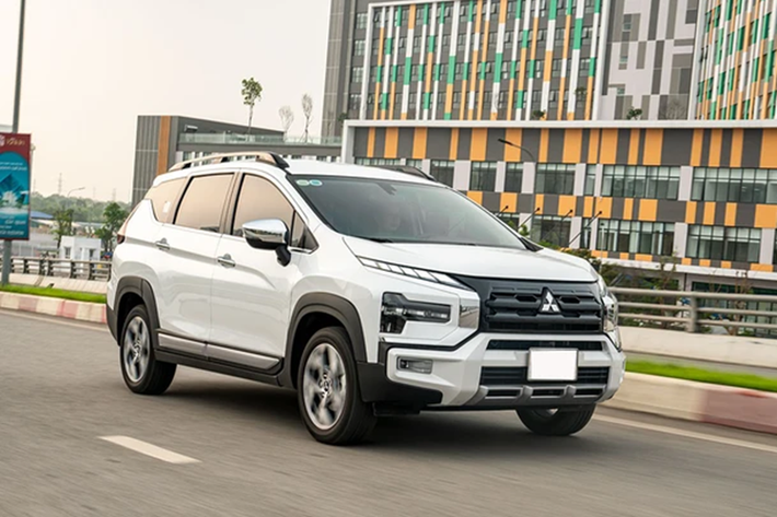  Mitsubishi Xpander: 12.956 xe Thị trường ôtô Việt Nam vừa trải qua giai đoạn đầy ảm đạm sau 8 tháng đầu năm 2024. Bước sang tháng thứ 9, doanh số của các hãng xe không chỉ khởi sắc mà còn tăng trưởng đầy ấn tượng. Mitsubishi Xpander được phân phối với 4 phiên bản là MT, AT, AT Premium, Xpander Cross cùng giá bán dao động từ 560 - 698 triệu đồng.