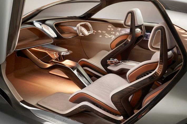 Tạm thời, hãng xe sang Bentley không có kế hoạch xây dựng EXP 100 GT để bán, nhưng chắc chắn mẫu xe concept này sẽ đóng vai trò quan trọng trong tương lai của Bentley, nó là nguồn cảm hứng dồi dào cho thiết kế và công nghệ của các mẫu xe Bentley sắp tới.