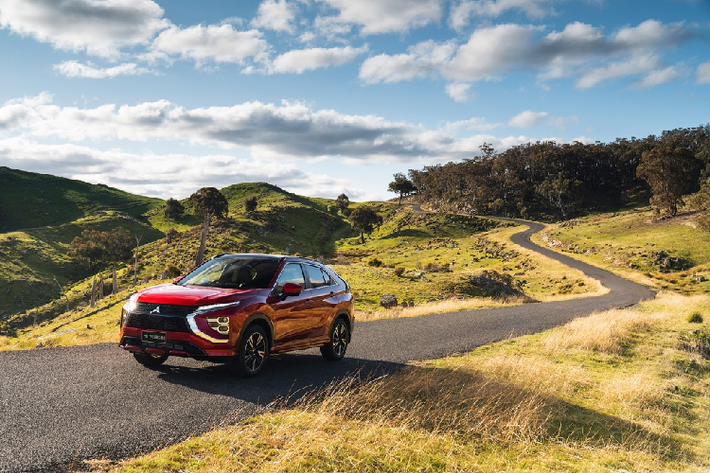 Những công nghệ an toàn có trên Mitsubishi Eclipse Cross bao gồm phanh khẩn cấp tự động, kiểm soát hành trình chủ động, cảnh báo chệch làn đường, giám sát điểm mù, đèn pha tự động. Như trước đây, Mitsubishi Eclipse Cross được xếp hạng an toàn ANCAP 5 sao.