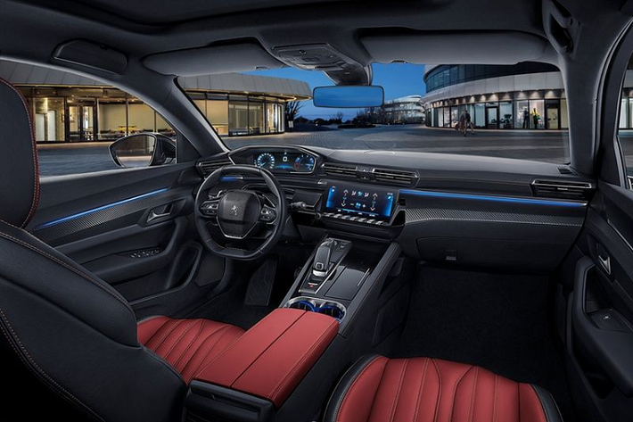 Bên cạnh 508 L 400 THP 2021, gian hàng của Peugeot tại Triển lãm ô tô Bắc Kinh 2020 còn có nhiều mẫu xe đáng chú ý khác là e-2008 – phiên bản thuần điện của 2008, 4008 plug-in hybrid, 5008 SUV và 408 sedan.