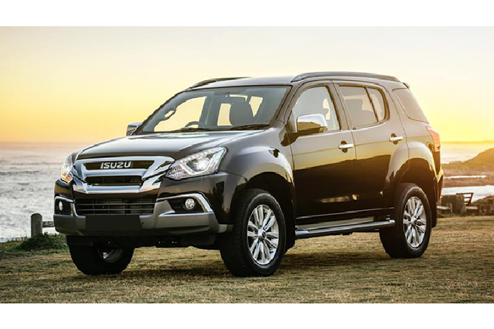 10. Isuzu mu-X: 39 xe Mẫu SUV 7 chỗ Isuzu mu-X là cái tên quen thuộc trong danh sách 10 ô tô bán chậm nhất hàng tháng tại thị trường Việt Nam. Hết tháng 10/2020, đã có 39 xe mu-X được bàn giao đến tay khách hàng, nâng tổng số xe bán ra từ đầu năm đến nay lên 418 xe. Mặc dù sở hữu giá bán khá cạnh tranh nhưng việc chậm đổi mới về mẫu mã, công nghệ khiến Isuzu mu-X không đủ sức hấp dẫn khách hàng trước các đối thủ khác trong phân khúc