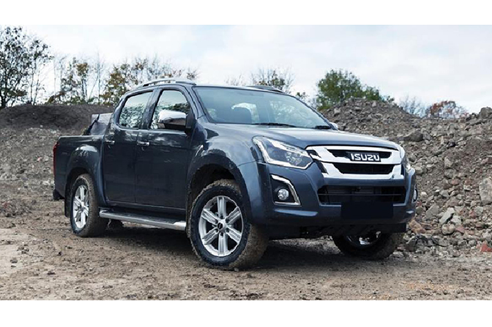 3. Isuzu D-Max: 5 xe Vừa “thoát ế” được 1 tháng thì Isuzu D-Max đã lại quay về bảng xếp hạng xe bán chậm nhất tháng với 5 xe giao tới khách hàng, giảm 19 xe so với tháng trước đó. Lý do mà mẫu xe này không đủ sức hấp dẫn khách Việt là vì thiết kế hơi cục mịch, chậm nâng cấp và đổi mới. Hiện tại, thế hệ mới của D-Max đã được bán tại thị trường Thái Lan và dự kiến sẽ về Việt Nam trong năm 2021.