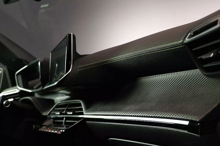 Chính vì thế, khả năng cao Peugeot 2008 2020 sẽ sử dụng động cơ xăng 3cyl thẳng hàng, dung tích 1.2L PureTech với mức công suất nằm trong khoảng: 100 – 155 mã lực, đây là công suất mà động cơ này cung cấp trên các phiên bản khác nhau của Peugeot 2008 mới đang bán ở châu Âu.