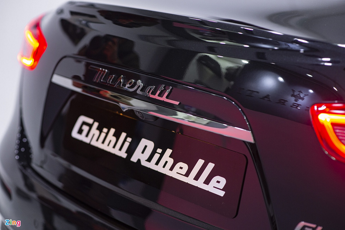 Ngoài ra, Ghibli Ribelle cũng được trang bị gói ngoại thất "Nerissimo". Gói này bổ sung các chi tiết màu đen cho xe.