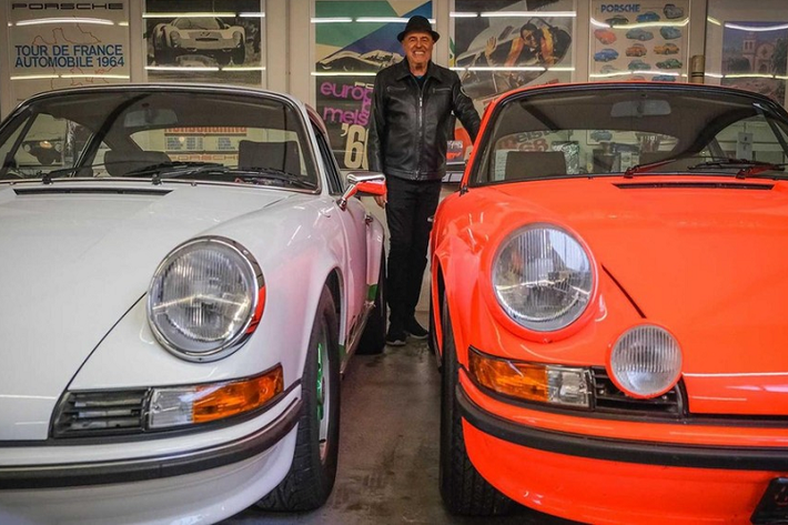 Ottocar chia sẻ rằng, “Tôi có thể lái mỗi ngày một chiếc khác nhau trong một tháng – và 2 chiếc vào dịp cuối tuần”, nhưng thông thường thì ông ấy có lái 9 chiếc, bao gồm một chiếc 911 R và một chiếc Type 991 911 Speedster.