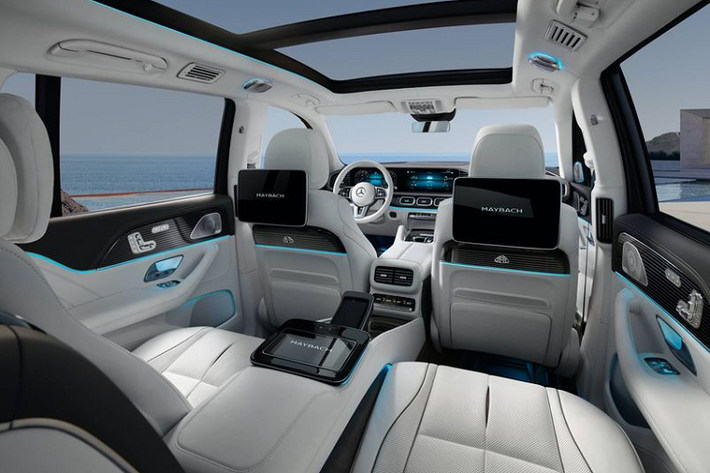 Đó là còn chưa kể những trang bị "truyền thống" khác của Mercedes như hệ thống âm thanh vòm Burmester 3D và hai màn hình 12,3 inch.