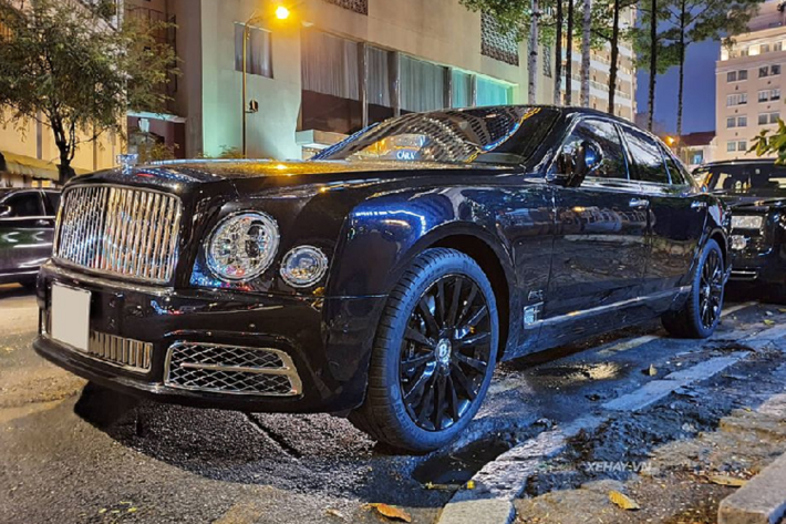 Với hàng loạt ý nghĩa lớn lao kể trên, mẫu xe Bentley Mulsanne W.O. Edition đặc biệt này cũng chỉ được nhà sản xuất chế tạo giới hạn đúng 100 chiếc trên toàn thế giới. Vì vậy, để có thể sở hữu siêu phẩm này thì tiền không phải yếu tố duy nhất.