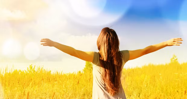 Do đó, dành thêm vài phút bên ngoài mỗi sáng hoàn toàn có thể giúp bạn giảm cân. Ảnh: thetruthaboutcancer.