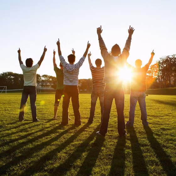 Tập thể dục buổi sáng cũng là một thói quen tốt giúp bạn giảm cân. Ảnh: ehow.