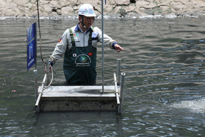 Khi thấy có bọt nước, tức là hệ thống vẫn đang hoạt động bình thường.