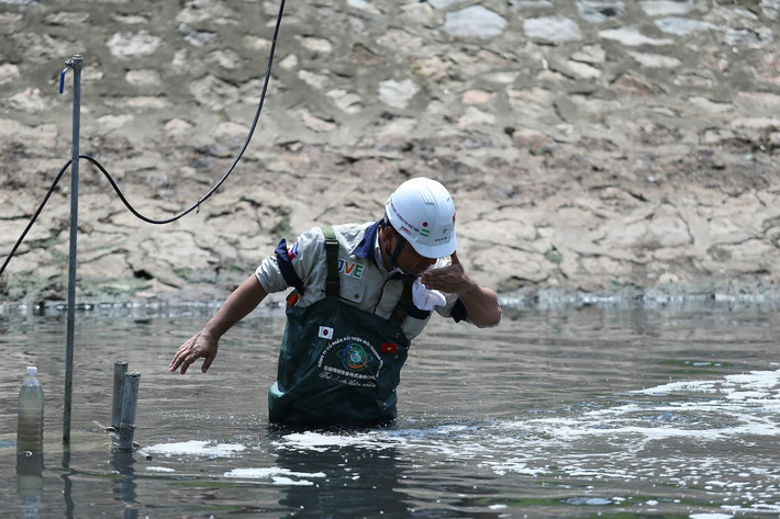Mùi hôi thối của nước sông Tô Lịch đã giảm nhiều so với trước đó.
