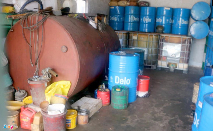 Đồng loạt khám xét 6 địa điểm ở TP.HCM, Cần Thơ, Hậu Giang và Sóc Trăng, công an thu giữ hơn 3 triệu lít dung dịch các loại (gồm 2 triệu lít hỗn hợp pha chế xăng giả; 430.000 lít dung môi chưa pha...), 3 tàu thủy, 6 xe bồn và 50 kg chất tạo màu.