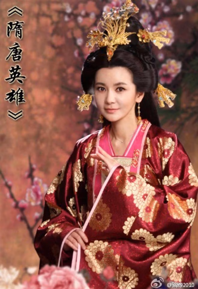 Năm 575, Trương Lệ Hoa mới 15 tuổi, sinh hạ một cậu con trai cho thái tử. Mấy năm sau cô lại mang tha một bé trai khác, vị thế của cô ngày càng được củng cố.