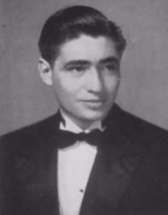 2. Robert G. Heath (1915-1999). Trong khi làm việc tại Đại học Tulane, New Orleans, Heath nhận thấy bằng cách nối dây não bộ của mọi người với các điện cực, ông có thể mang lại cho họ những niềm vui sướng và khoái cảm bùng nổ.