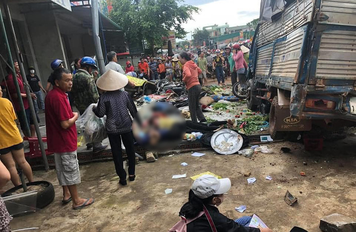 Giao đồng chí Phó Chủ tịch chuyên trách Uỷ ban ATGTQG khẩn trương có mặt tại hiện trường, chuyển lời thăm hỏi động viên của Thủ tướng, Phó Thủ tướng Thường trực đến các nạn nhân bị thương và chia buồn với gia đình các nạn nhân không may qua đời do TNGT. Phối hợp với các cơ quan của Bộ GTVT, lãnh đạo tỉnh Đắc Nông chỉ đạo khắc phục hậu quả vụ việc.