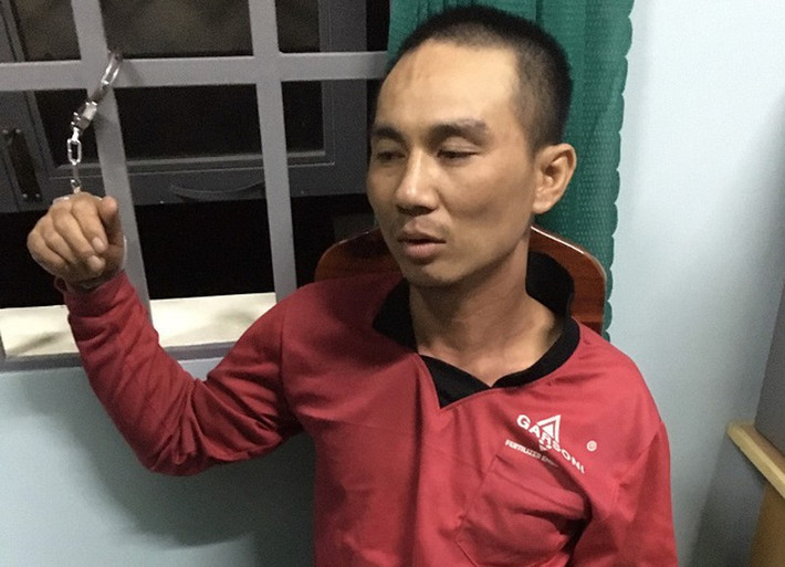 Trần Văn Tuân trốn trại giam Đại Bình: Đang thụ án 20 năm tù về tội giết người tại Trại giam Đại Bình trốn khỏi trại giam vào ngày 28/10/2019. Sau 2 ngày, Cục Cảnh sát quản lý trại giam, cơ sở giáo dục bắt buộc, trường giáo dưỡng - Bộ Công an đã bắt được phạm nhân trốn trại Trần Văn Tuân (SN 1984, thường trú tại xã Trường Trung, huyện Nông Cống, tỉnh Thanh Hóa) khi đang lẩn trốn tại xã Lộc Nam, huyện Bảo Lâm.