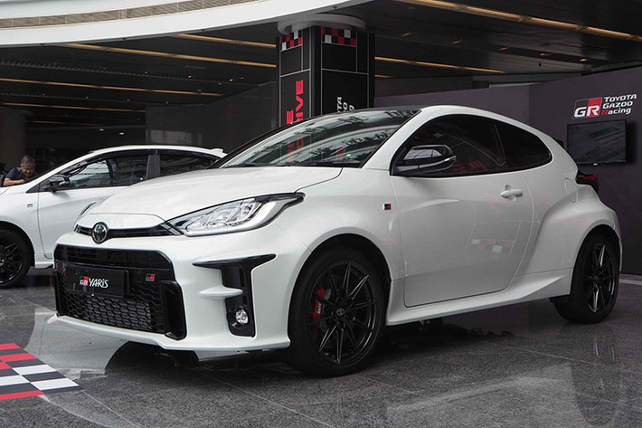 Toyota vừa chính thức giới thiệu một phiên bản đặc biệt hoàn toàn mới cho mẫu xe hiệu năng cao GR Yaris có tên gọi Morizo Selection cho thị trường Nhật Bản. Được biết, ngoài các trang bị đặc biệt, Toyota GR Yaris Morizo Selection 2021 mới cũng sẽ liên tục được cập nhật phần mềm trong năm sau.