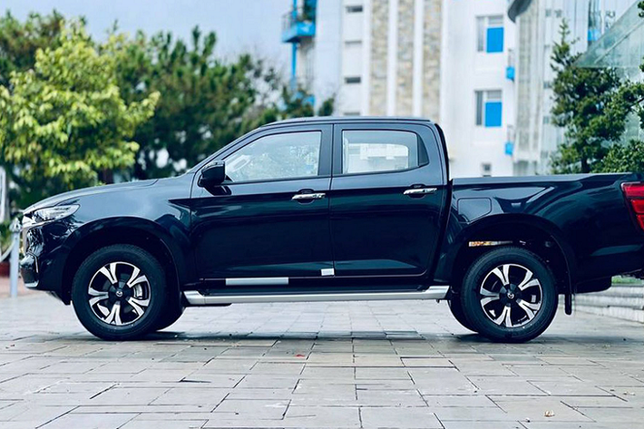 Thông số kỹ thuật chính thức và giá bán của BT-50 2021 sẽ được Thaco Mazda công bố khi chính thức giới thiệu mẫu xe bán tải này tại Việt Nam.