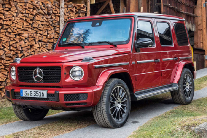 Tại thị trường Việt, hiện tại dòng xe Mercedes-AMG G63 thế hệ mới đang trở nên “hot” hơn bao giờ hết, kể từ khi được ra mắt cho đến nay, đã có không dưới 30 chiếc G63 được đưa về nước với giá bán hơn 10 tỷ đồng.