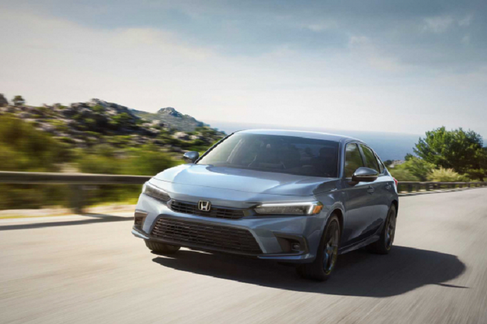 Ngoài ra, các chỉ số NVH (Noise, Vibration, Harshness - tiếng ồn, độ rung và độ xóc) đã được cải thiện tăng sự thoái mái hơn, đồng thời Honda Civic thế hệ mới được nâng cấp hệ thống an toàn và hỗ trợ lái Honda Sensing với các món “đồ chơi” mới camera quan sát rộng, hệ thống hỗ trợ kẹt xe mới và hệ thống kiểm soát phanh tốc độ thấp và hệ thống điều khiển hành trình thích ứng (ACC).