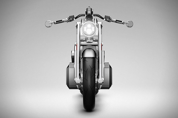 Sau khi đã được xác nhận đặt xe, khách hàng mua xe sẽ cùng Curtiss bước vào giai đoạn 90 ngày thiết kế và cá nhân hoá cho chiếc xe của mình. Công đoạn này hoàn thành cũng là lúc chiếc Curtiss One bắt đầu bước vào giai đoạn sản xuất, kéo dải khoảng 60 ngày. Nhờ có chương trình kết hợp cùng khách hàng để thiết kế và cá nhân hoá, mỗi chiếc Curtiss One xuất xưởng đều là một chiếc xe độc nhất.