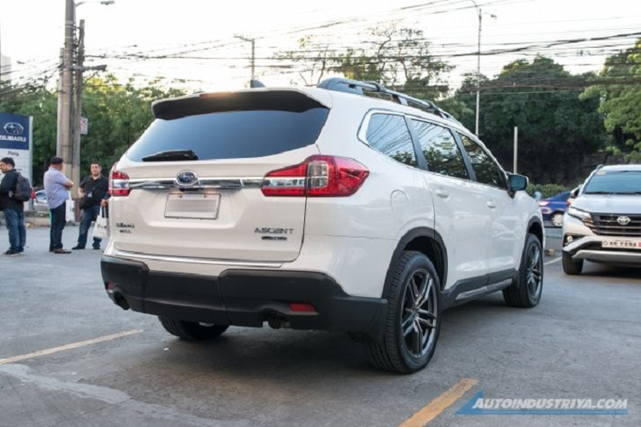 Nguồn cung cấp sức mạnh cho Subaru Evoltis 2021 tại thị trường Philippines là động cơ xăng Boxer 4 xi-lanh, dung tích 2.4L như Ascent ở nước ngoài. Động cơ này tạo ra công suất tối đa 264 mã lực và mô-men xoắn cực đại 350 Nm. Động cơ kết hợp với hệ dẫn động 4 bánh toàn thời gian tiêu chuẩn. Ngoài ra, xe còn có hệ thống điều hướng mô-men xoắn để cải thiện khả năng bám đường.