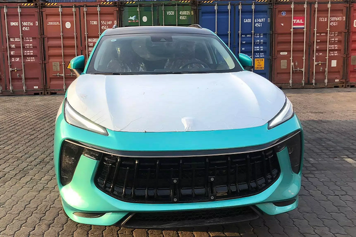 Cung cấp sức mạnh cho Dongfeng T5 Evo là động cơ xăng 4 xi lanh thẳng hàng, dung tích 1.5L tăng áp (single-turbo) công suất tối đa 192 mã lực và mô-men xoắn cực đại 285 Nm. Sức mạnh được truyền xuống cầu trước (FWD), thông qua hộp số tự động ly hợp kép ướt 7 cấp.