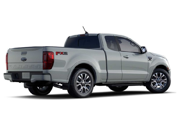 Ford Ranger 2021 sở hữu phong cách thiết kế độc đáo, phản ánh đúng ý tưởng "Live the Ranger Life". Xe có lưới tản nhiệt hình thang mới tương tự như Ranger Thunder đang bán tại châu Âu và Nam Phi, bộ mâm hợp kim màu đen và nhiều chi tiết trang trí màu đen.