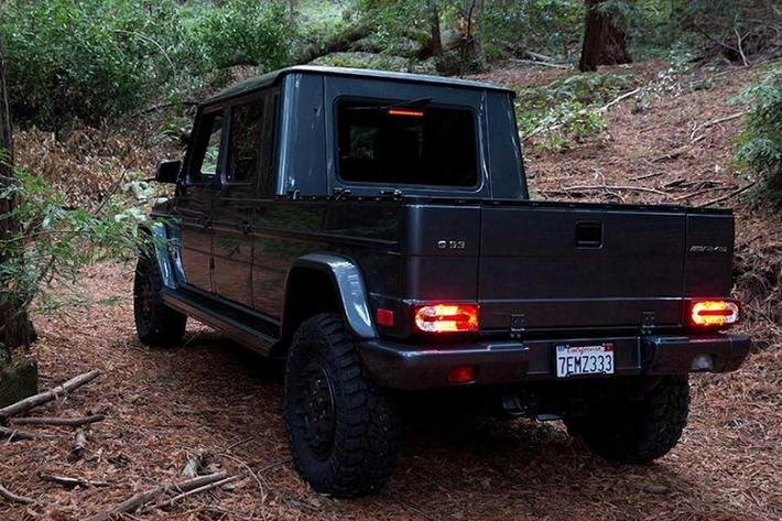 Theo người rao bán, chiếc xe bán tải đặc biệt này có số công-tơ-mét là 109.000 dặm (174.400 km). Giá xe Mercedes-Benz G-Class bán tải là 60.000 USD (khoảng 1,4 tỷ đồng).