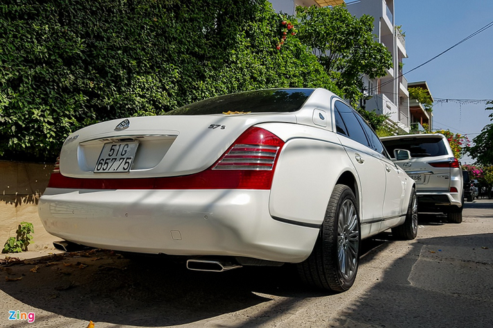 Ra mắt vào năm 2005, xe siêu sang Maybach 57S được trang bị động cơ V12 dung tích 6.0L do các kỹ sư AMG lắp ráp thủ công. Xe có công suất cực đại 612 mã lực và mô men xoắn tối đa 1.000 Nm.