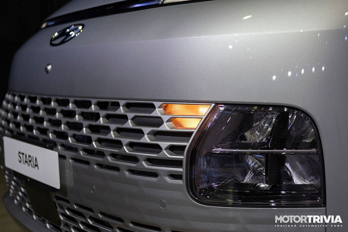 Không chỉ sở hữu kích thước lớn, Hyundai Staria 2021 còn gây ấn tượng mạnh về thị giác vì được thiết kế nội - ngoại thất lấy cảm hứng.