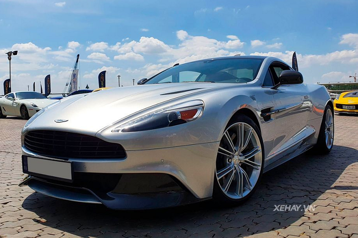 Đặc biệt hành trình có sự góp mặt của những thành viên chơi siêu xe hàng đầu tại Việt Nam, trong đó có thể kể đến như doanh nhân Hoàng Kim Khánh biệt danh Mailisa Khánh và anh Phạm Trần Nhật Minh biệt danh Minh Nhựa cùng nhiều doanh nhân nổi tiếng.