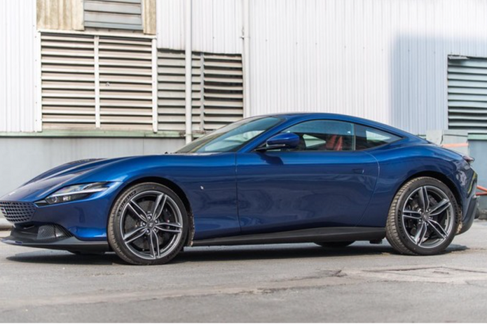 Các hãng siêu xe khác vẫn tập trung vào những chiếc xe 2 chỗ ngồi, chỉ có Koenigsegg là tạo ra xe 4 chỗ Gemera nhưng phân khúc của mẫu xe này chỉ dành cho giới cực giàu và giới hạn xe cũng chỉ 300 chiếc.