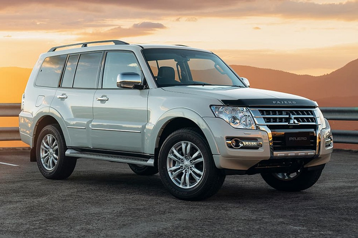 Nguồn cung cấp sức mạnh cho Mitsubishi Pajero Final Edition 2021 tại thị trường Úc là khối động cơ diesel 4 xi-lanh, tăng áp, dung tích 3.2L, sản sinh công suất tối đa 189 mã lực và mô-men xoắn cực đại 441 Nm như cũ. Động cơ này kết hợp với hộp số tự động INVECS-II 5 cấp và hệ dẫn động 4 bánh toàn thời gian Super Select II.