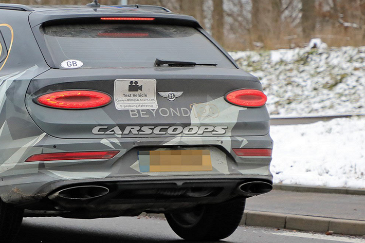 Bentley Bentayga hiện có 3 tuỳ chọn động cơ gồm V8 4.0 lít tăng áp kép có công suất 542 mã lực và mô-men xoắn 770 Nm.