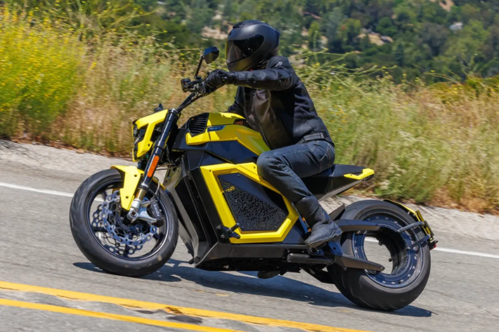 Mới đây, chiếc xe môtô điện Verge TS Pro vừa lập kỷ lục thế giới Guinness khi là mẫu xe 2 bánh thuần điện có khả năng di chuyển xa nhất chỉ với một chu kỳ sạc.