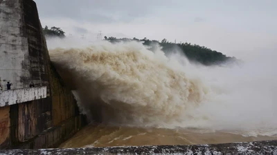 Chuyên gia chỉ rõ thủy điện chỉ gây 'lũ chồng lũ' nếu vận hành sai quy định