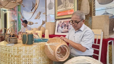 Nghệ nhân đưa mây tre vươn tầm thế giới, thu tiền tỷ