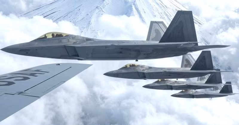 Các tiêm kích F-22 của Lực lượng Vệ binh Quốc gia Không quân Hawaii