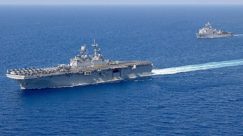 USS Gerald R. Ford giữ vai trò mũi nhọn trong chiến dịch quân sự chống Iran, bất chấp sự cố trên tàu