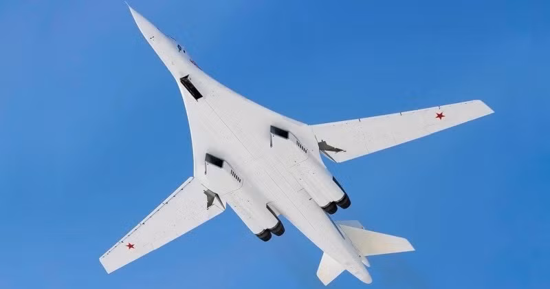 Máy bay ném bom Tu-160 của Lực lượng Không quân Vũ trụ Nga