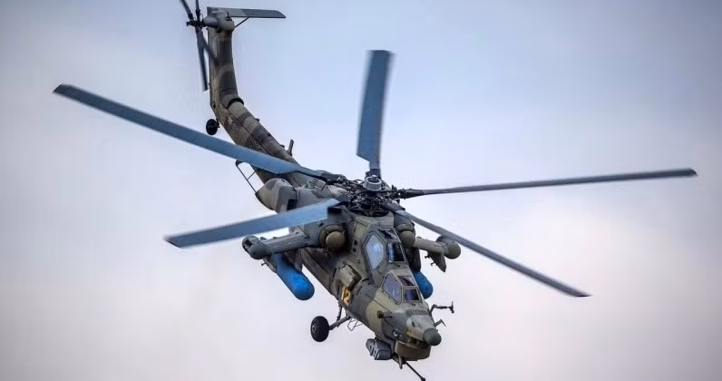 Trực thăng tấn công Mi-28 của Iran bay trên bầu trời Tehran.