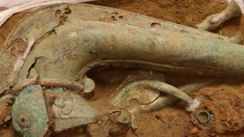 Khám phá kèn chiến cổ đại ở Norfolk có thể liên quan đến nữ hoàng Boudica