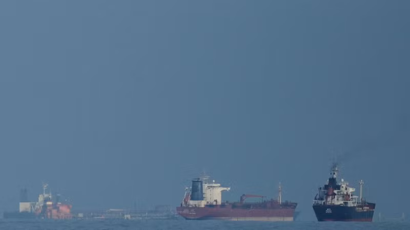 Nhóm tàu chiến Mỹ hoạt động tại eo biển Hormuz - khu vực then chốt trong chiến lược phong tỏa Iran.