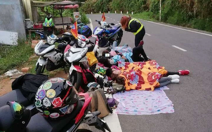 Ngao ngán cảnh "ăn bờ ở bụi" của Phượt thủ Việt Nam