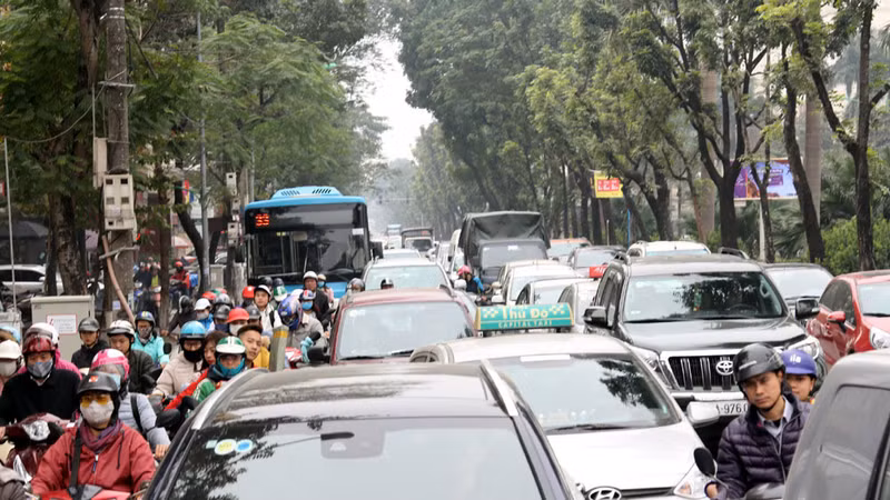 Thu phí ô tô chống ùn tắc, cơ quan quản lý nhà nước có đang chọn phần dễ?